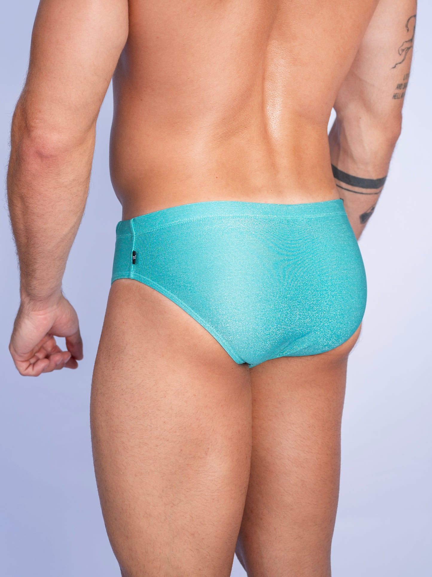Slip de Baño Premium Aqua Brillante con Fibra Metálica