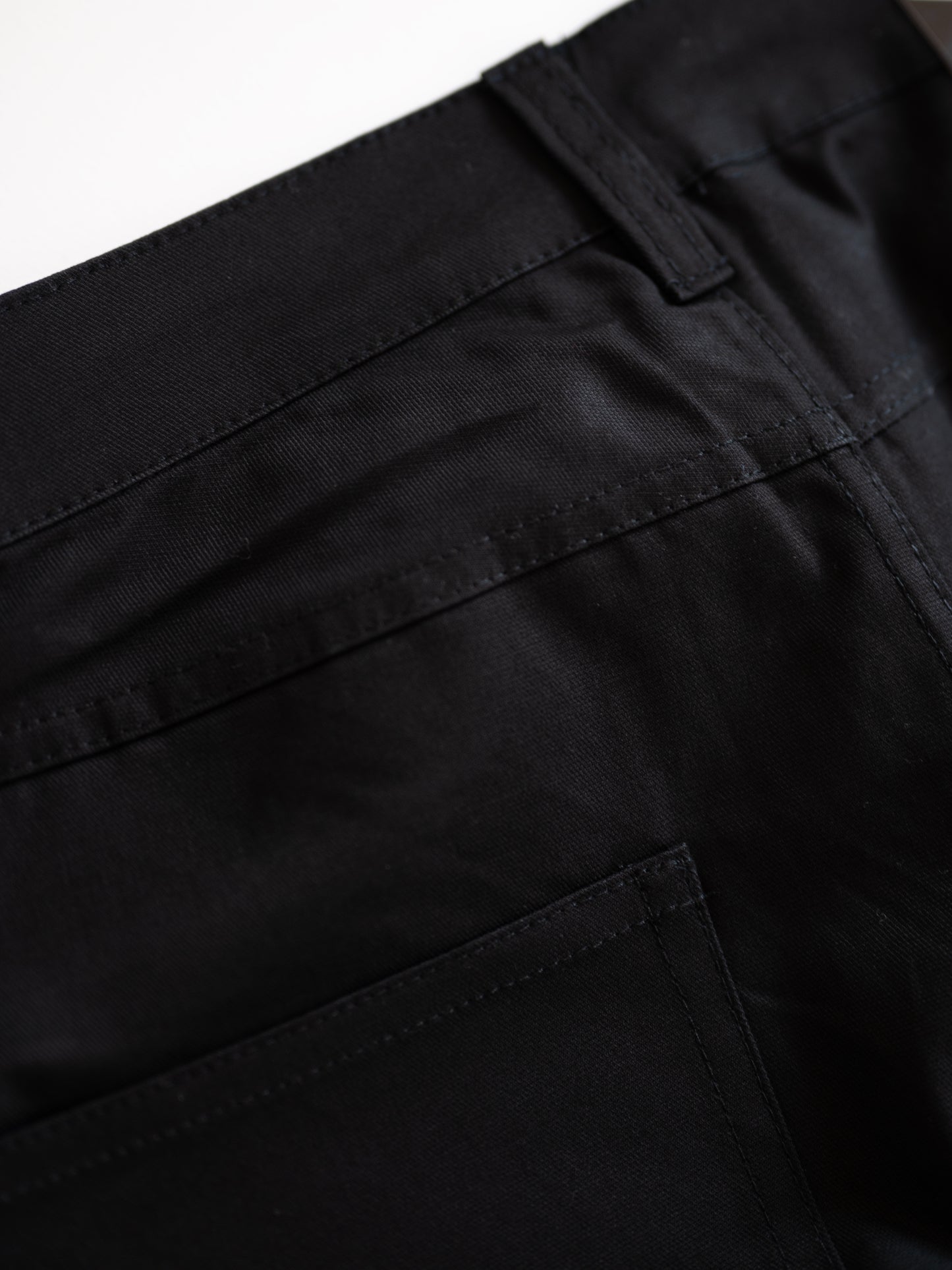 Spectrum Roll-up Shorts 2025 – Preto (Curto)