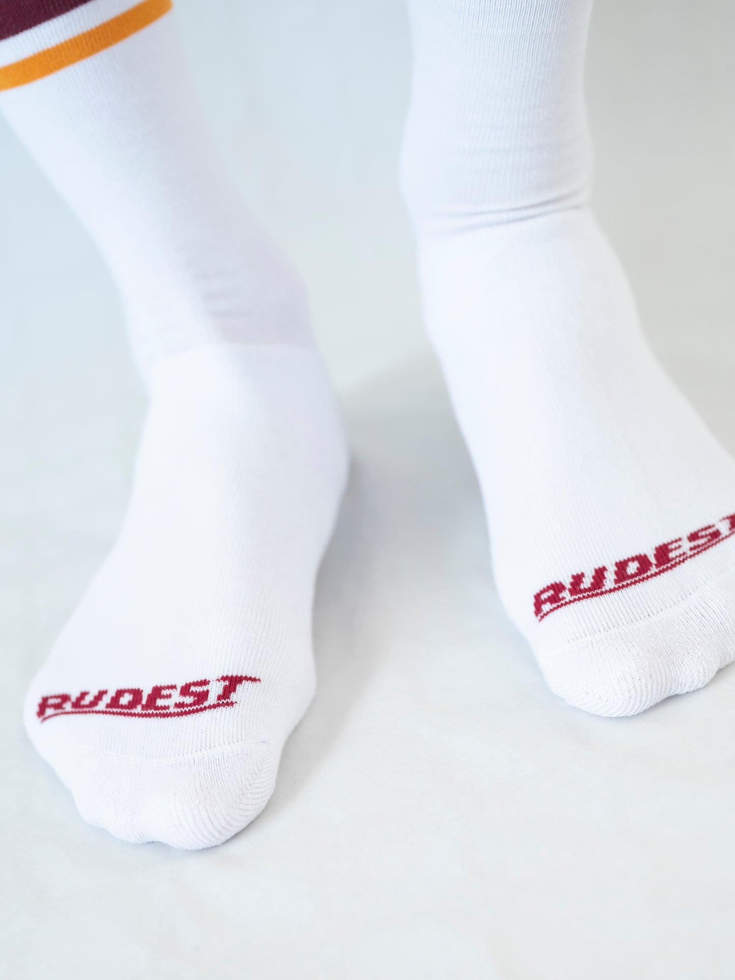 Chaussettes Rudest Retro en Éponge Intégrale – Bordeaux + Jaune